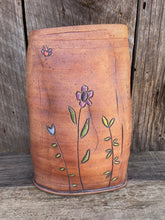 Load image into Gallery viewer, Rustic flower vase
