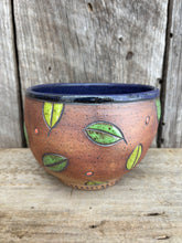 Load image into Gallery viewer, Rustic leaf bowl
