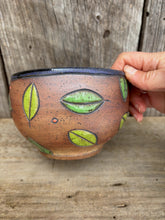 Load image into Gallery viewer, Leaf bowl

