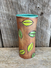 Load image into Gallery viewer, Little vase
