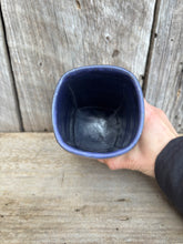 Load image into Gallery viewer, Giraffe vase
