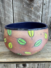 Load image into Gallery viewer, Big leaf bowl

