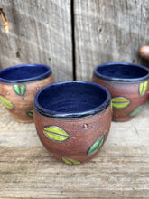 Load image into Gallery viewer, Leaf teaset
